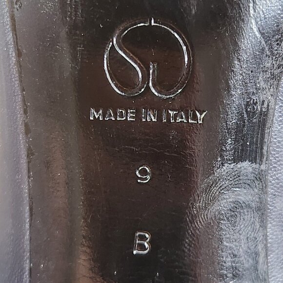 St. John Leather High Heel Pointed Toe Pumps Size 9 B - Picture 10 of 10